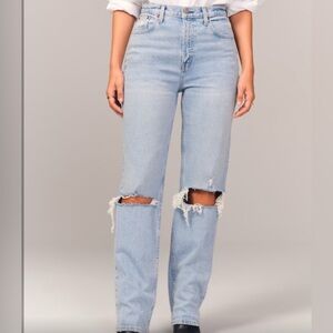 Abercrombie Curve Love Ultra High Rise 90s Straight Jean 30/10L Medium Destroy